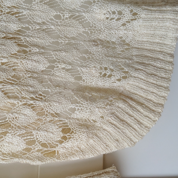 ❄️ 3/$25 Cream Beige High Low Loose Knit Sweater - Picture 5 of 6